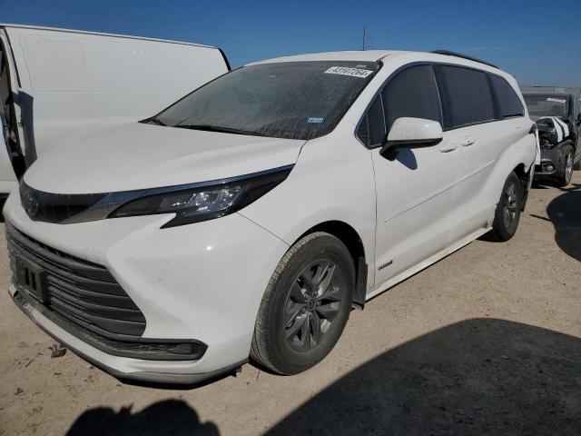 2021 Toyota Sienna Le