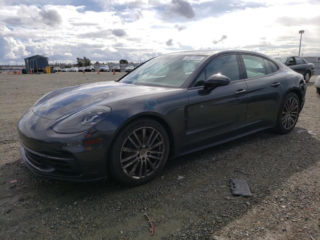2018 Porsche Panamera 4
