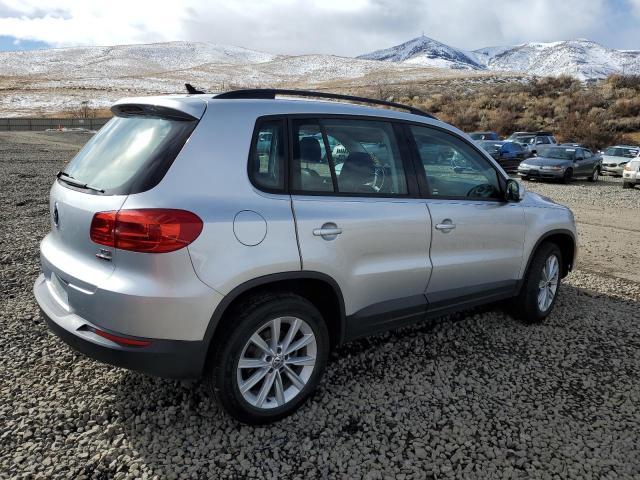2017 Volkswagen Tiguan S - Фото 3