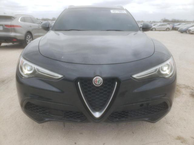 2018 Alfa Romeo Stelvio - Image 5