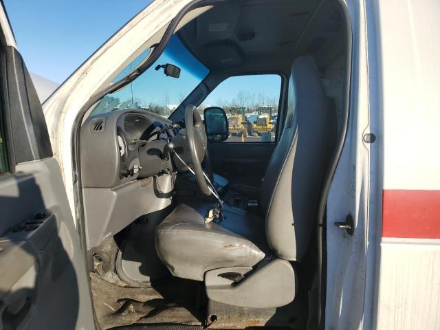 2003 Ford Econoline E350 Super Duty Van - Image 7