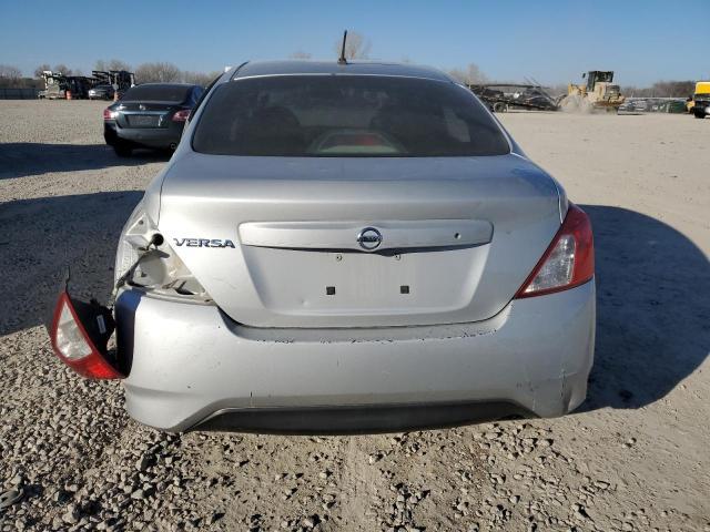 2017 Nissan Versa S - Фото 6