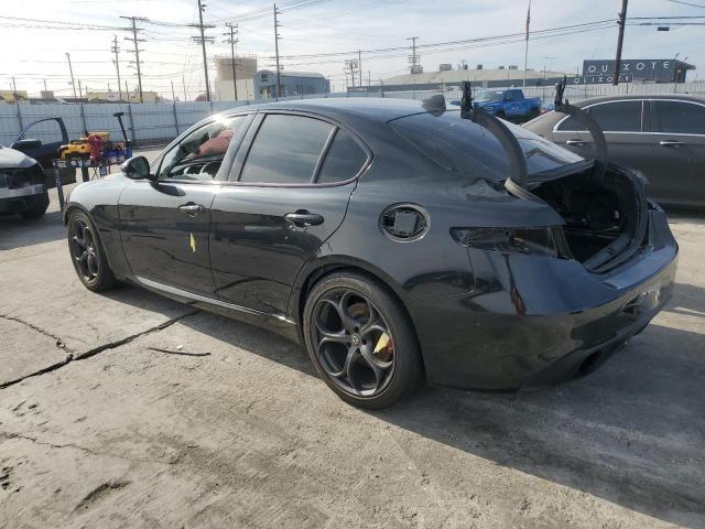 2019 Alfa Romeo Giulia Ti - Фото 2
