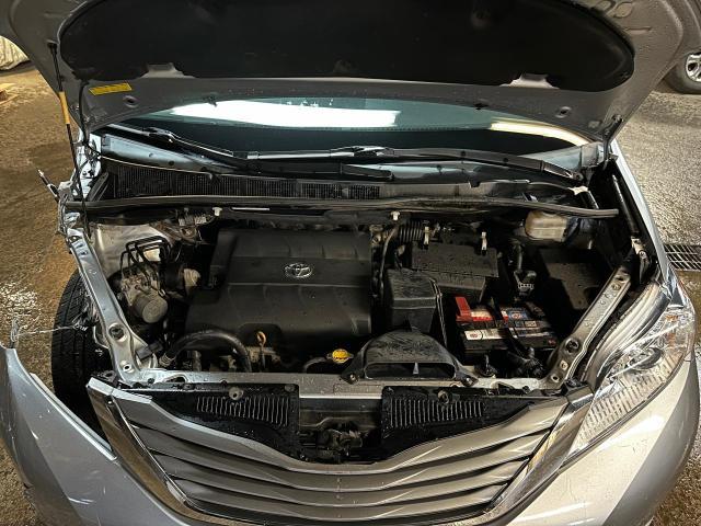 2014 Toyota Sienna Xle - Фото 5