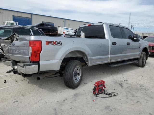 2022 Ford F250 Super Duty - Фото 3