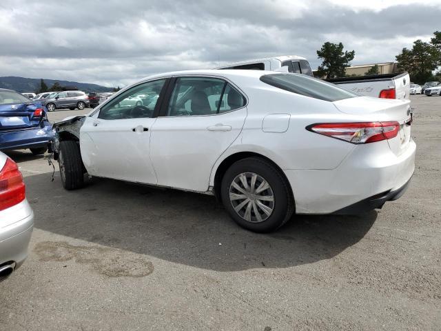 2020 Toyota Camry Le - Фото 2