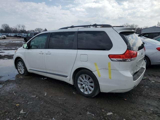 2012 Toyota Sienna Xle - Фото 2