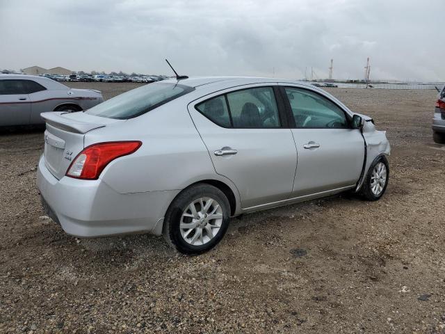 2017 Nissan Versa S - Фото 3