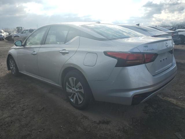 2020 Nissan Altima S - Фото 2