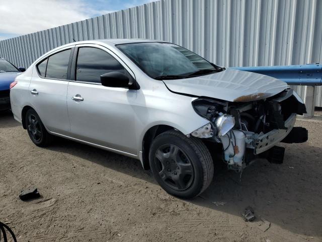 2015 Nissan Versa S - Image 4