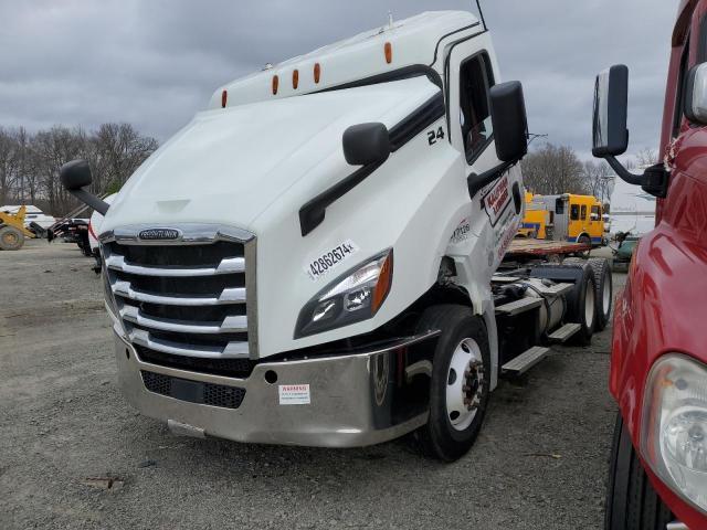 2020 Freightliner Cascadia 126 - Фото 2
