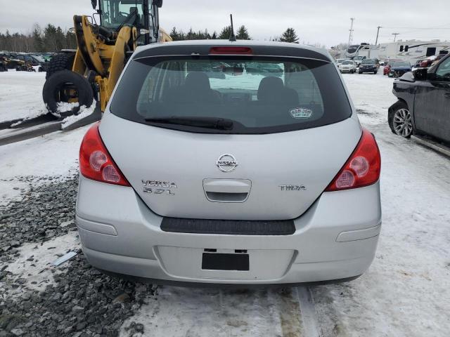 2010 Nissan Versa S - Фото 6