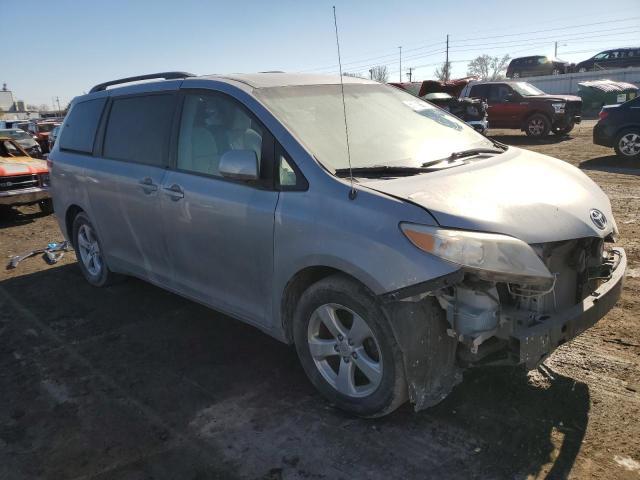2012 Toyota Sienna Le - Фото 4