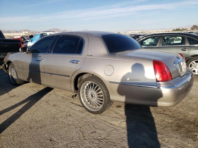 2000 Lincoln Town Car Signature - Фото 2