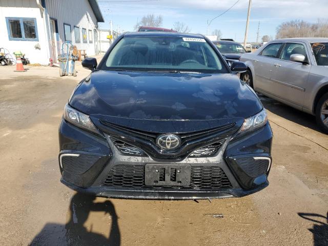 2022 Toyota Camry Se - Фото 5