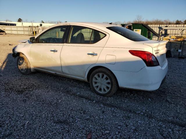 2017 Nissan Versa S - Фото 2