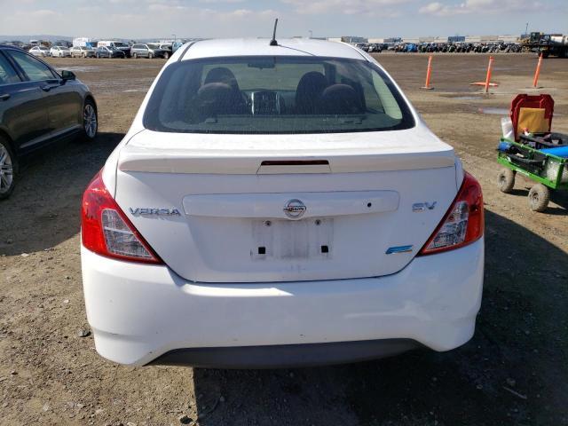 2015 Nissan Versa S - Фото 6