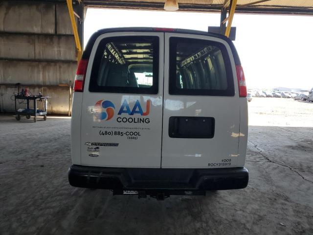 2017 Chevrolet Express G2500 - Фото 6