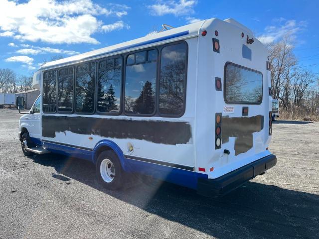 2013 Ford Econoline E450 Super Duty Cutaway Van - Фото 3