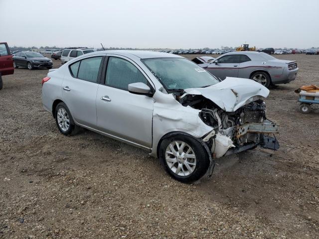 2017 Nissan Versa S - Фото 4