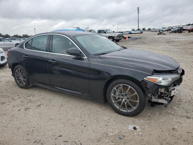 2018 Alfa Romeo Giulia - Фото 4