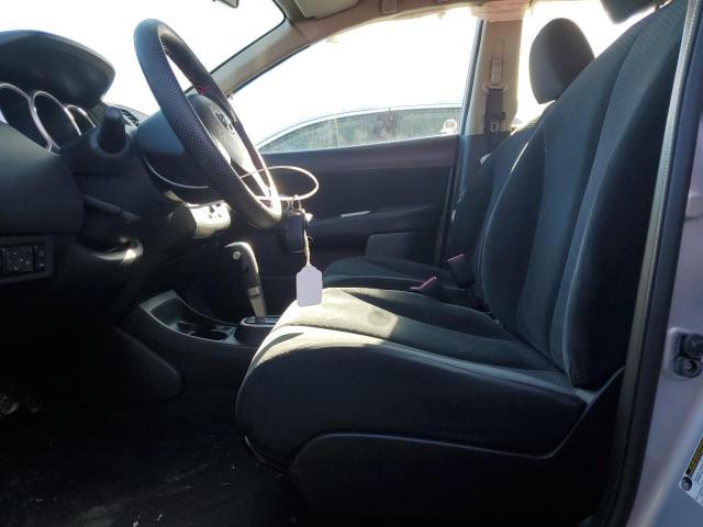2010 Nissan Versa S - Фото 7