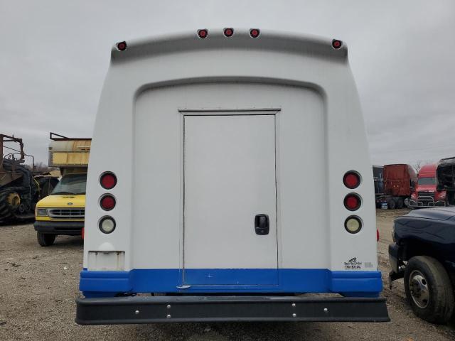2011 Chevrolet Express G4500 - Фото 6