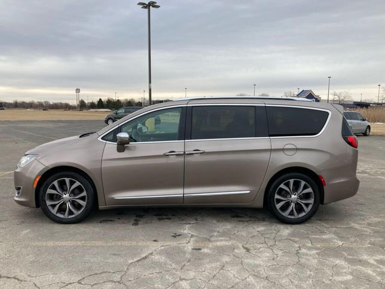 2017 Chrysler Pacifica Limited - Фото 4
