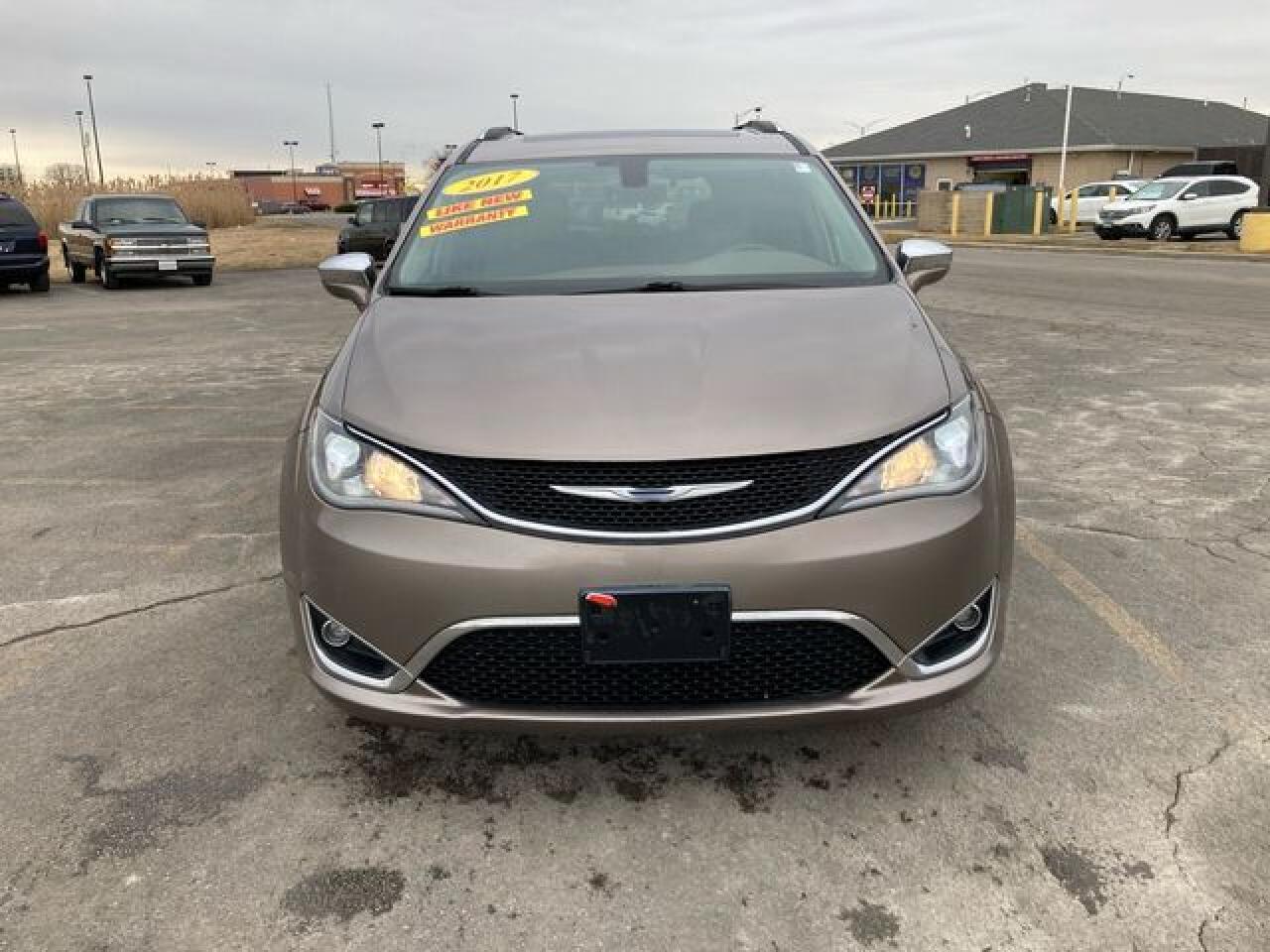 2017 Chrysler Pacifica Limited - Фото 2
