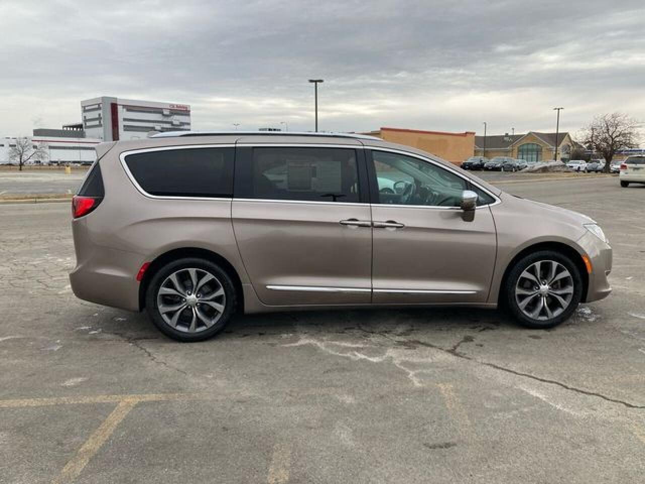2017 Chrysler Pacifica Limited - Фото 5