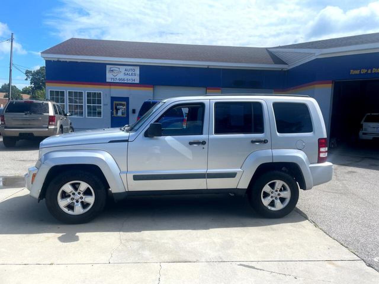 2010 Jeep Liberty Sport - Фото 2