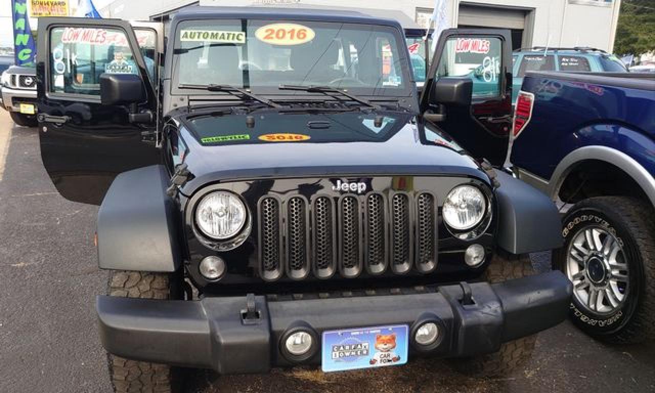 2016 Jeep Wrangler Unlimited Sport - Image 2