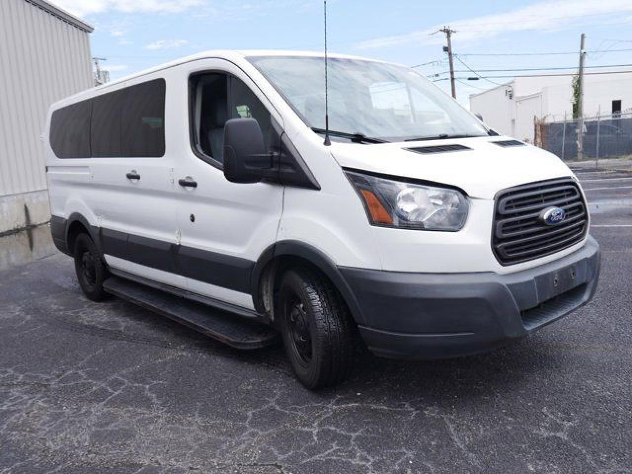 2015 Ford Transit T-150 - Image 3