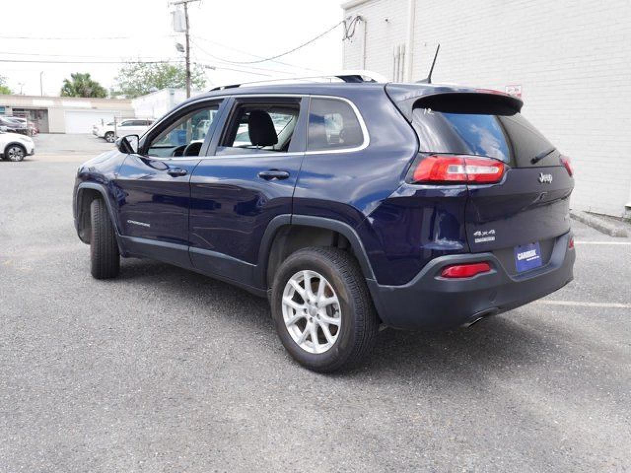 2016 Jeep Cherokee Latitude - Image 7