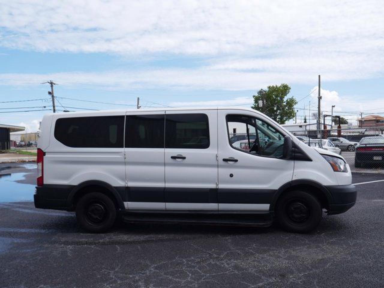 2015 Ford Transit T-150 - Image 4