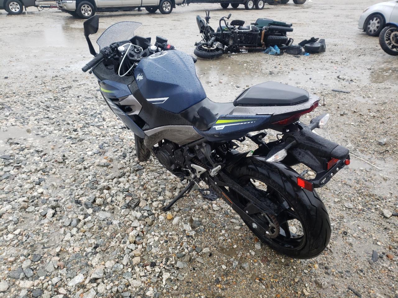 2022 Kawasaki Ex400 - Фото 3