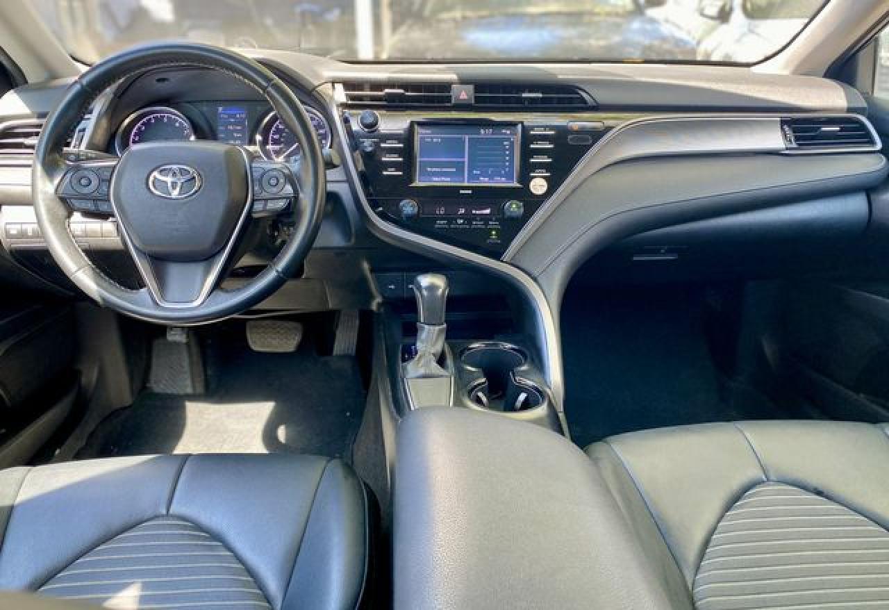 2020 Toyota Camry Se - Фото 4
