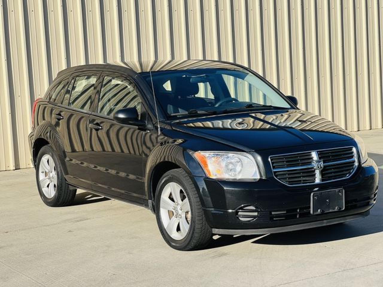 2010 Dodge Caliber Sxt - Image 3