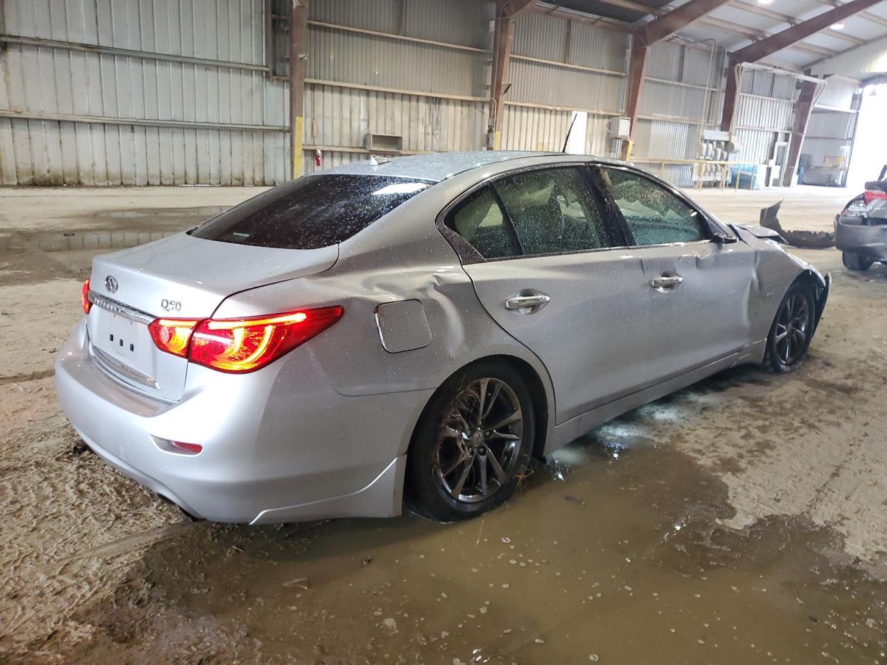 2017 Infiniti Q50 Premium - Фото 3