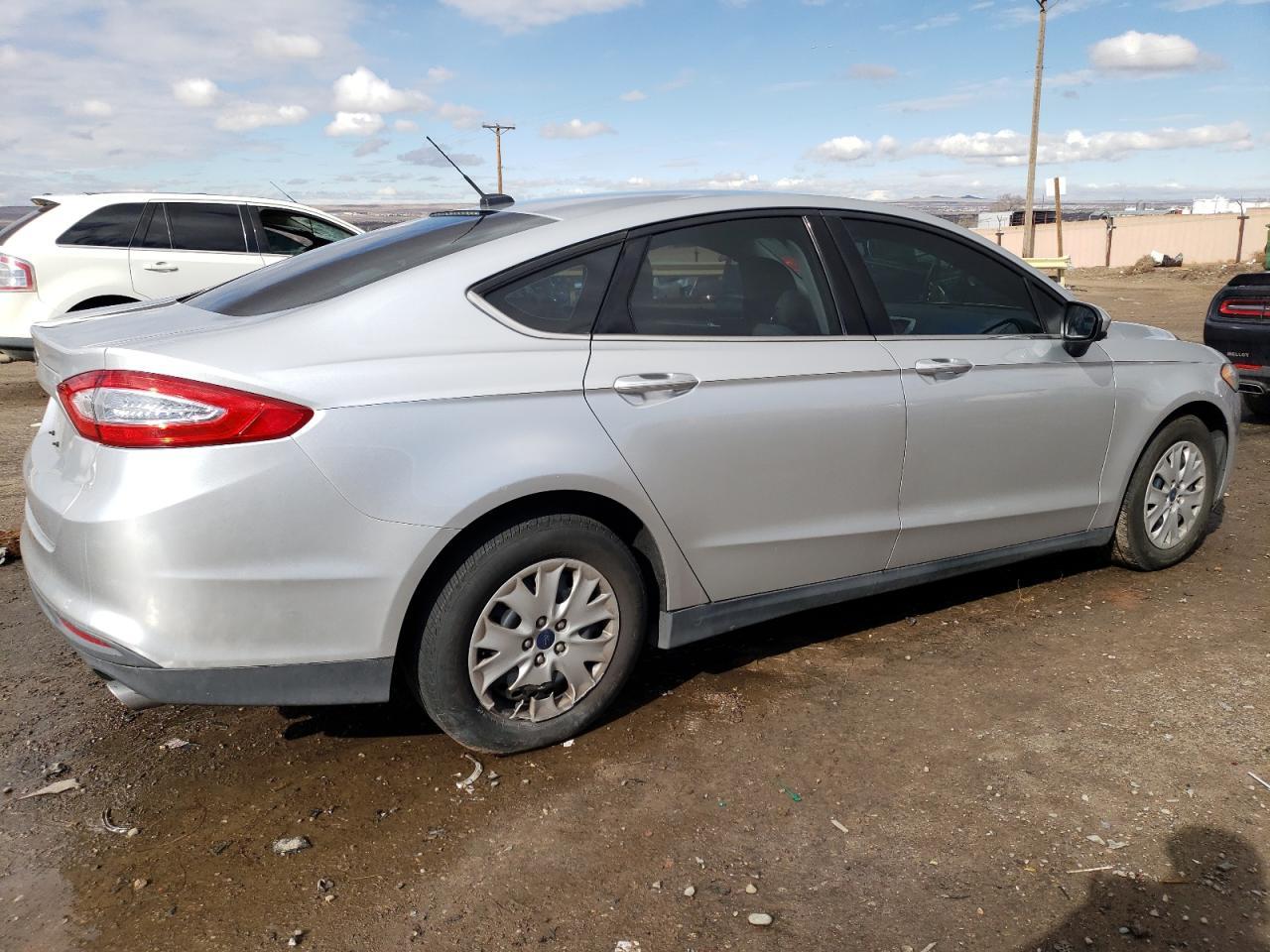 2014 Ford Fusion S - Фото 3