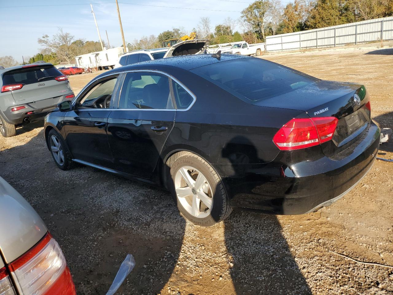 2013 Volkswagen Passat Se - Image 2