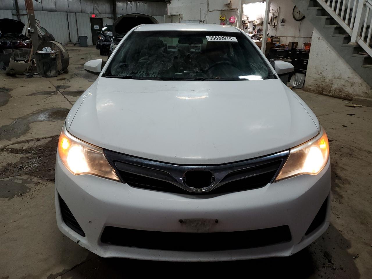 2012 Toyota Camry Base - Фото 5