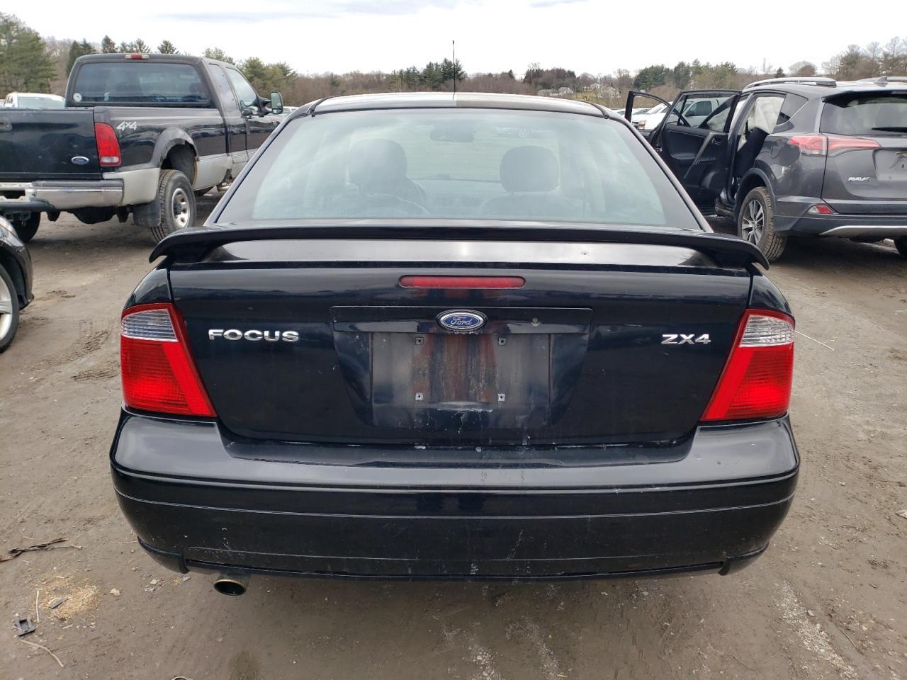 2005 Ford Focus Zx4 St - Фото 6