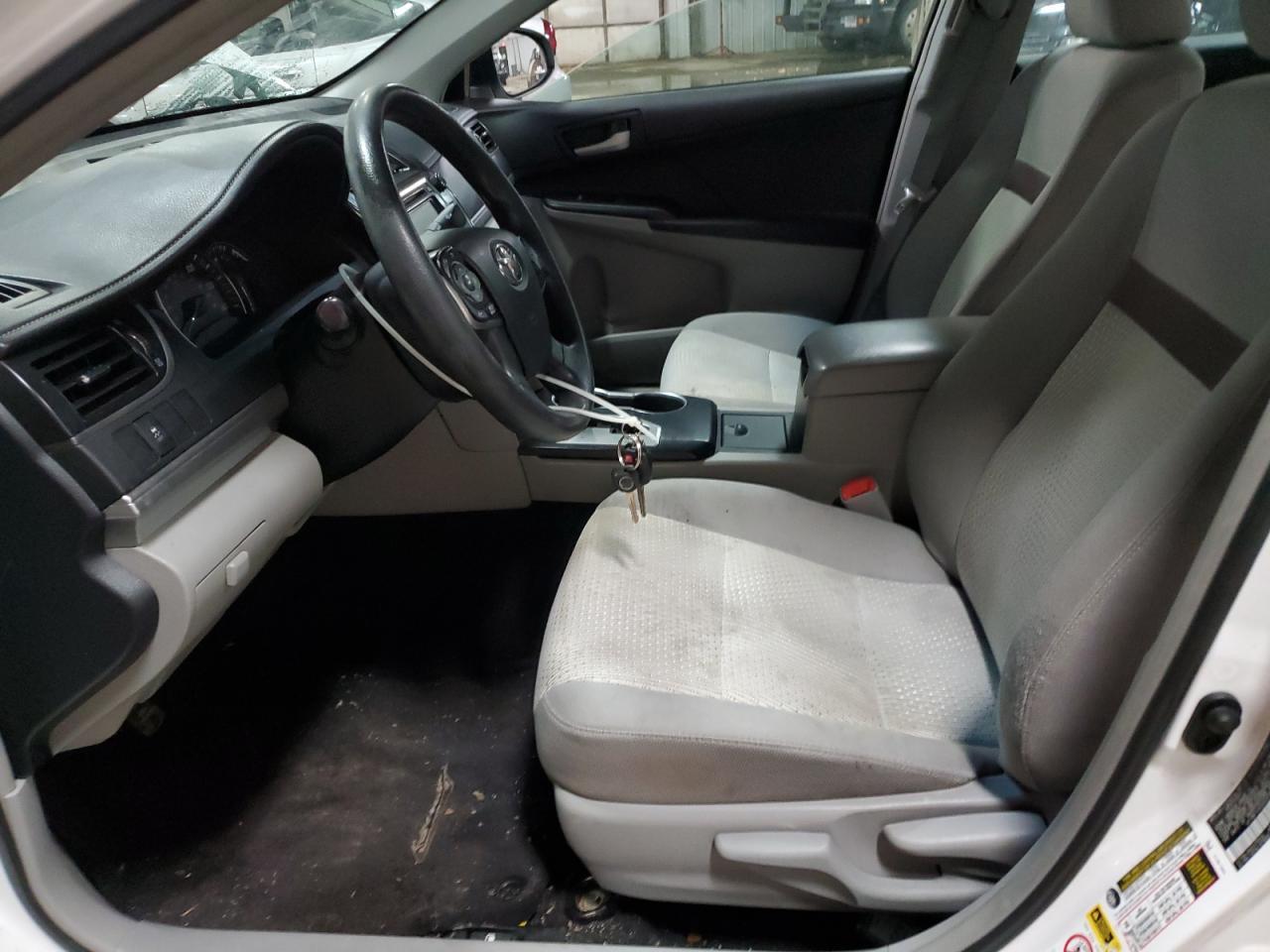 2012 Toyota Camry Base - Фото 7