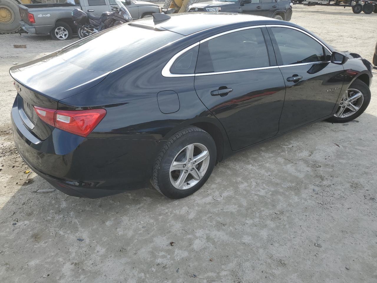 2020 Chevrolet Malibu Ls - Фото 3