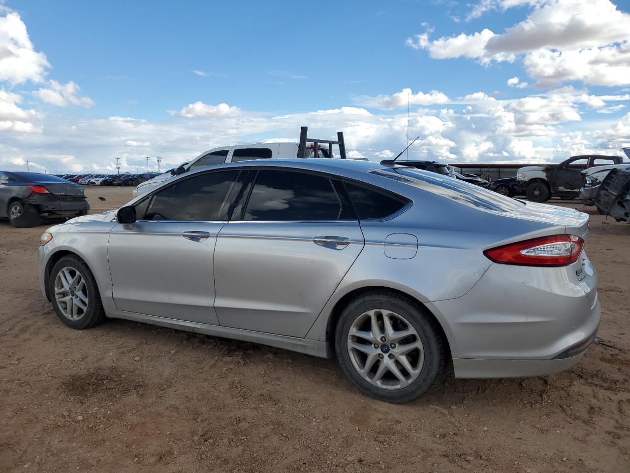 2016 Ford Fusion Se - Image 2