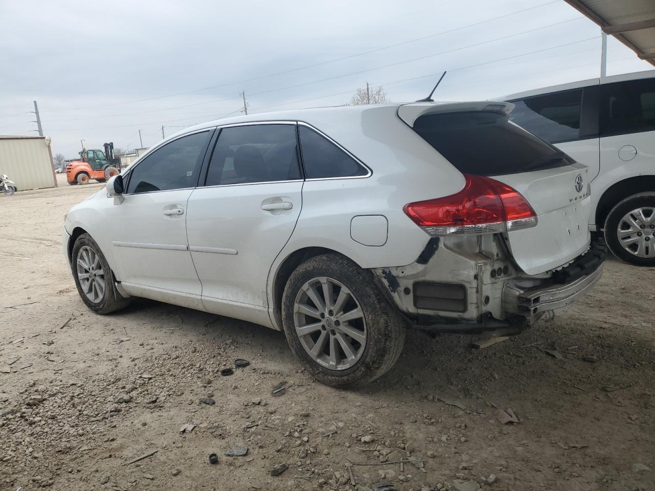 2010 Toyota Venza - Image 2