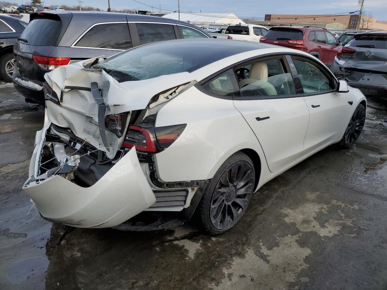 2022 Tesla Model 3 - Image 3