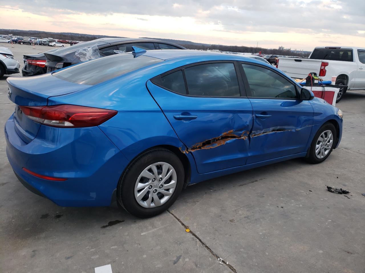 2017 Hyundai Elantra Se - Image 3