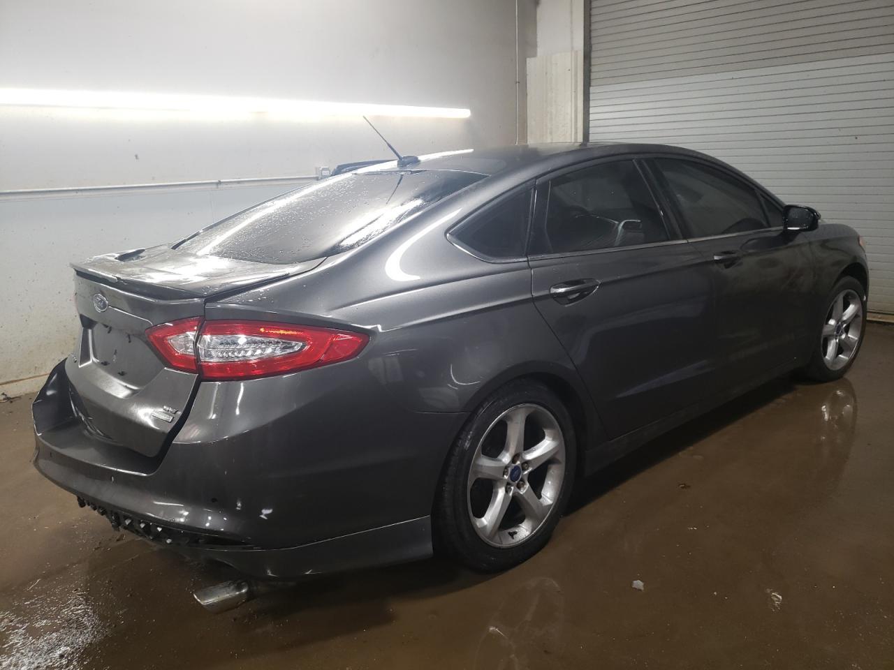 2015 Ford Fusion Se - Фото 3